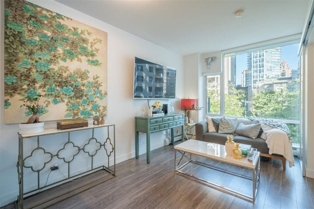 listing image 1100726737226864201