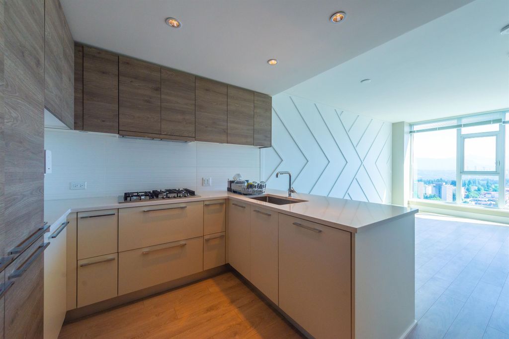 listing image 1101710743018454342