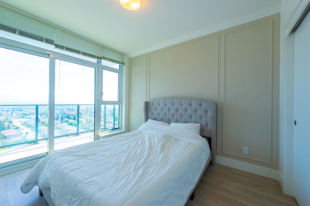 listing image 1100140207122747896