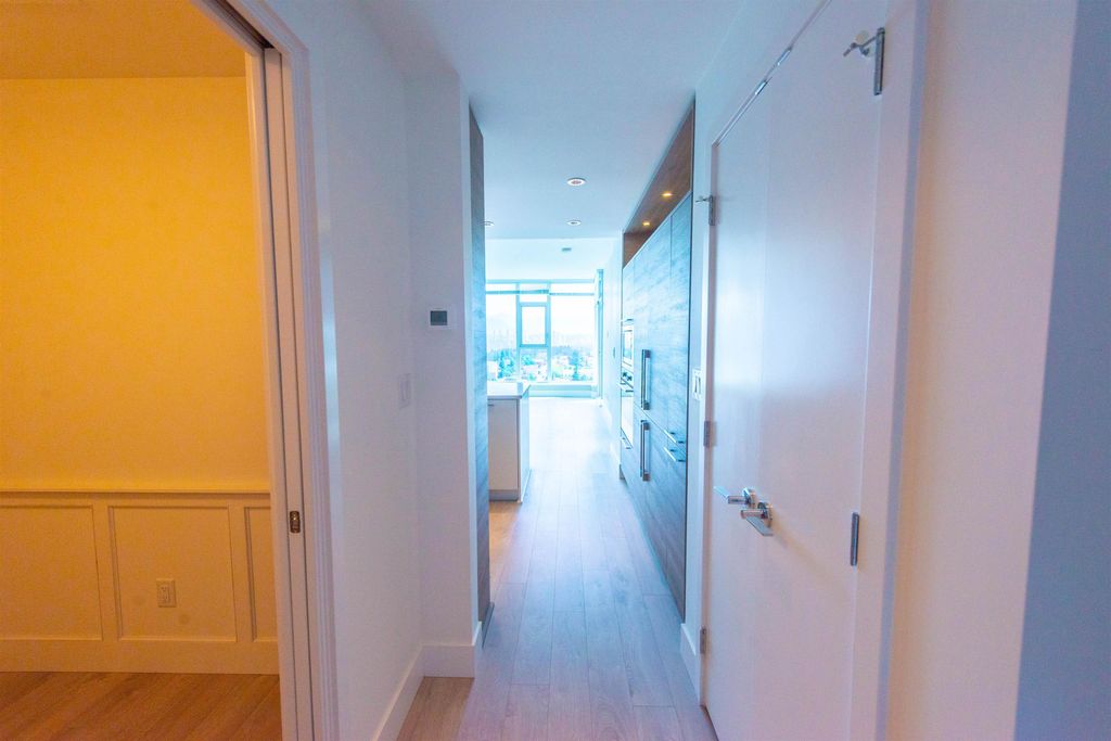 listing image 1109700439565240810