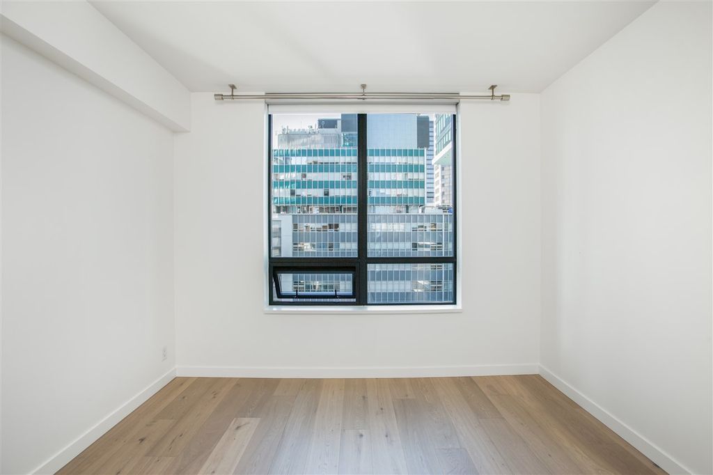 listing image 1101008764811474919