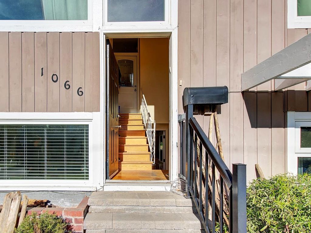 listing image 1105339996068583465