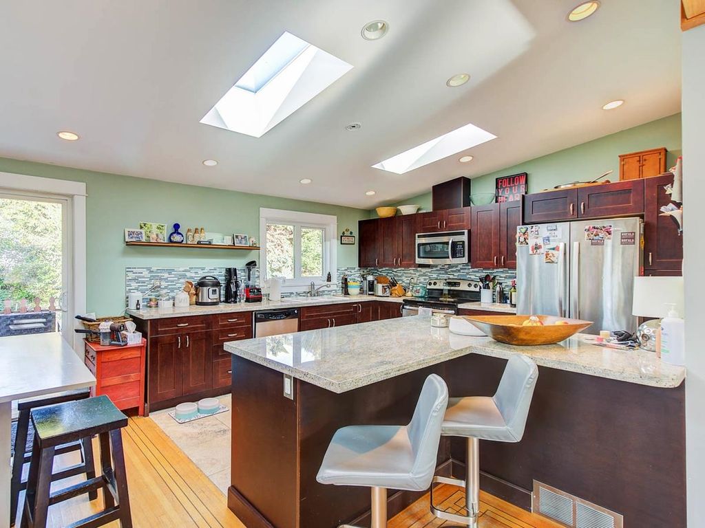 listing image 1107636108369768949