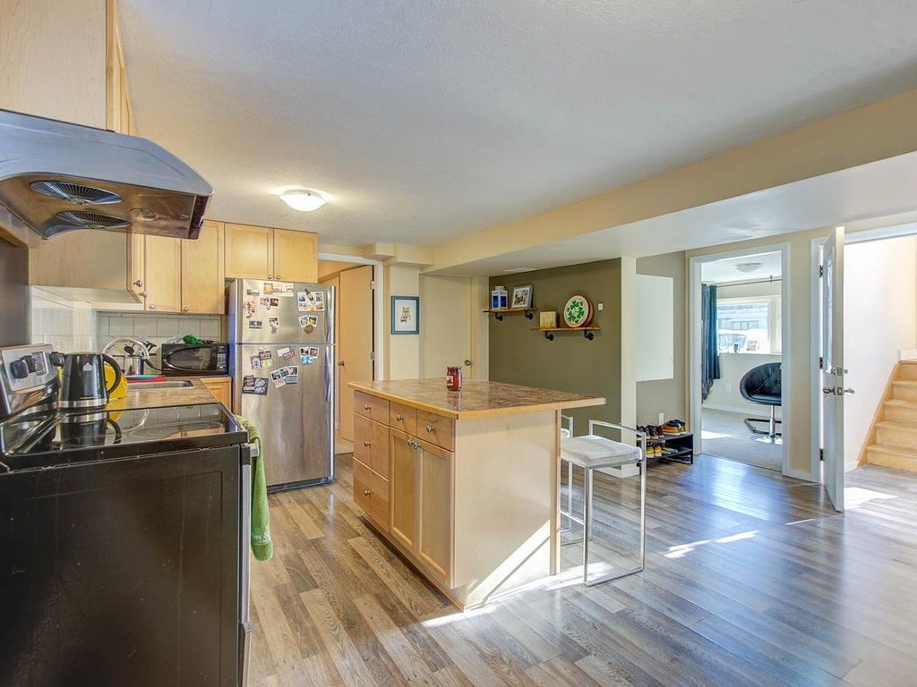 listing image 1102931362576753824