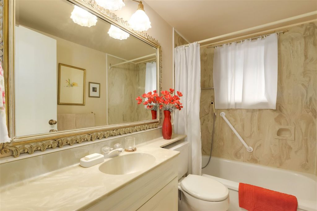 listing image 1106497667836690693