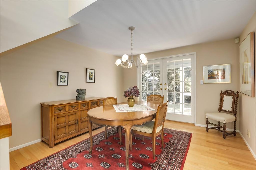 listing image 1104695502381125977