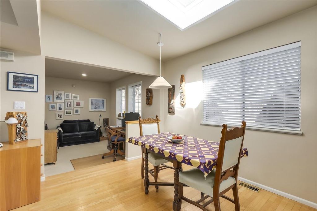 listing image 1103126750748112720