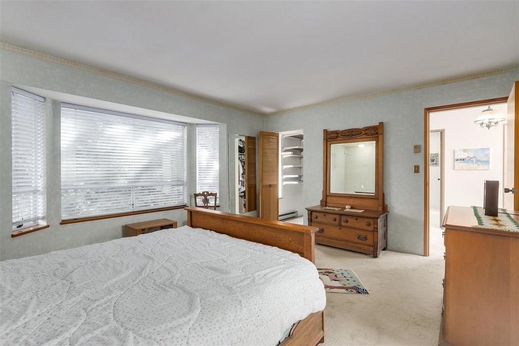 listing image 1108037379867516851