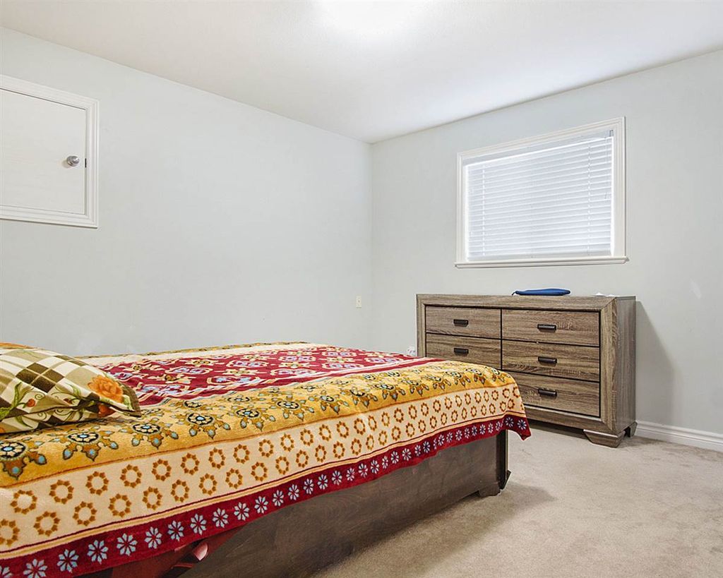 listing image 1100236553945793345