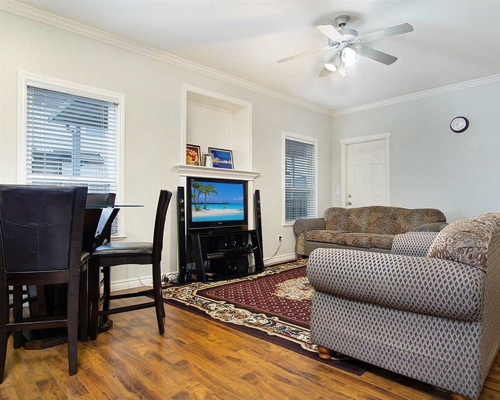 listing image 1109339945248555252