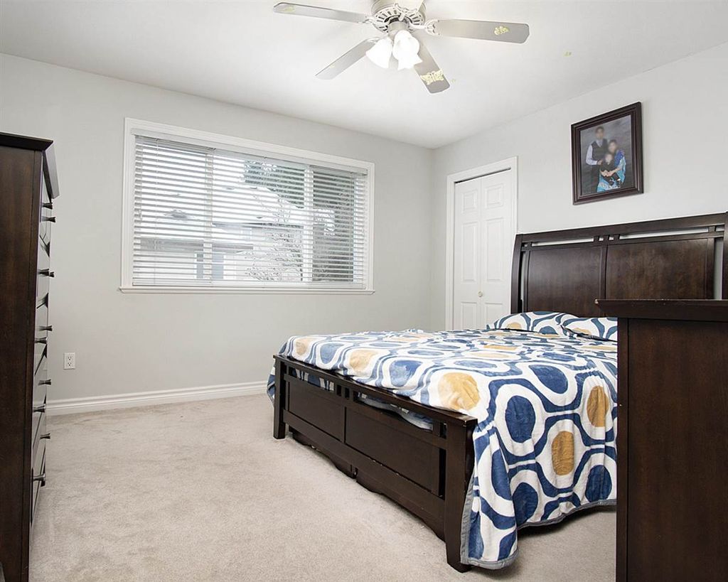 listing image 1109990303623879834