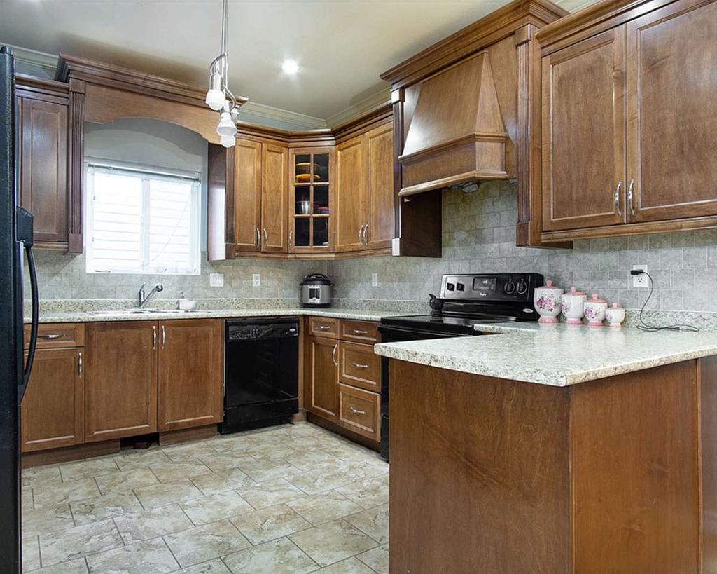 listing image 1108619405975042017