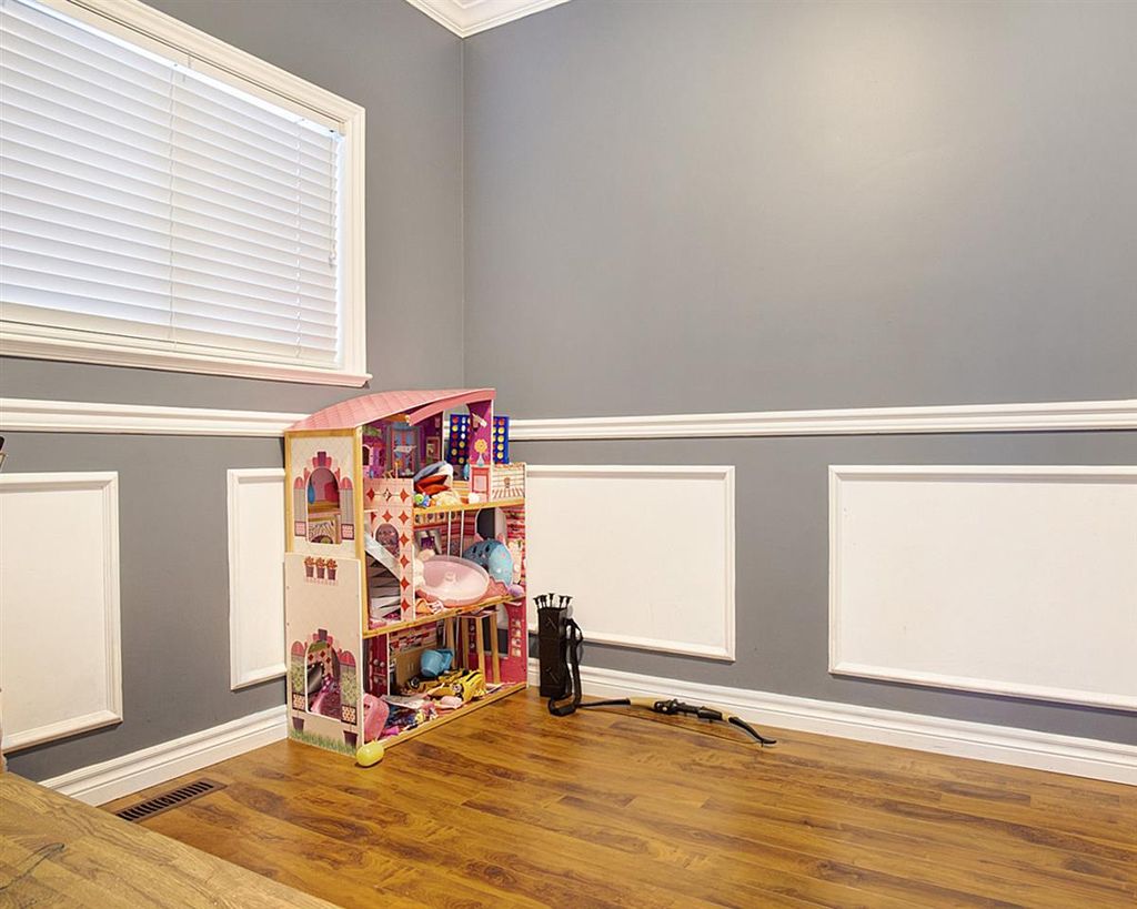 listing image 1109229628963587293