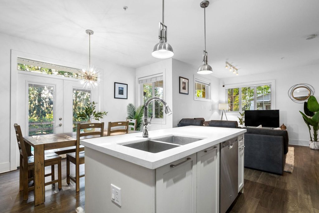 listing image 1100099679264189761