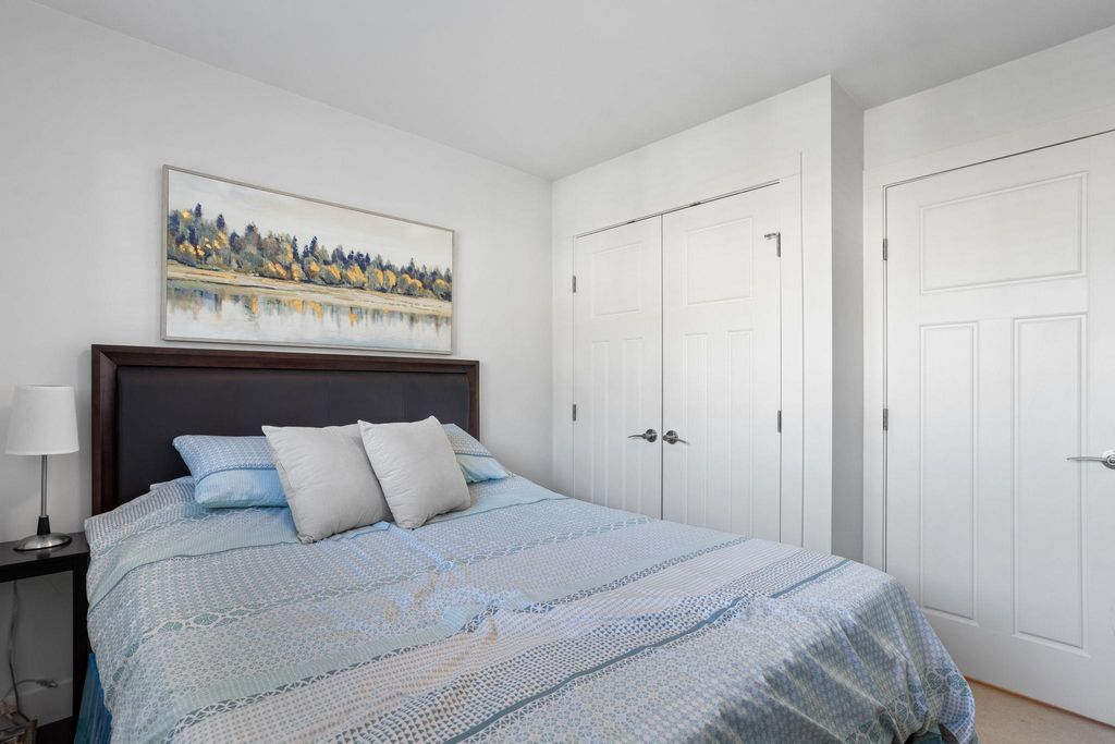 listing image 1101811618600992988