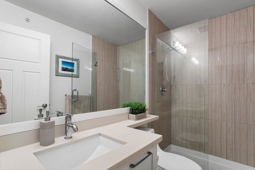 listing image 1104936839295372107