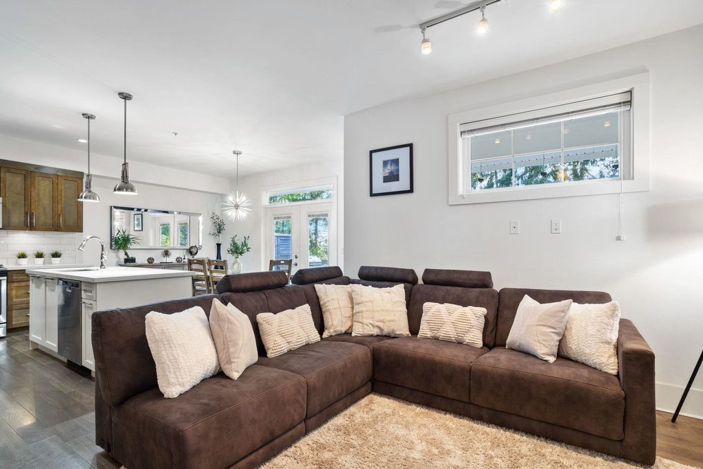 listing image 1104041570947200427
