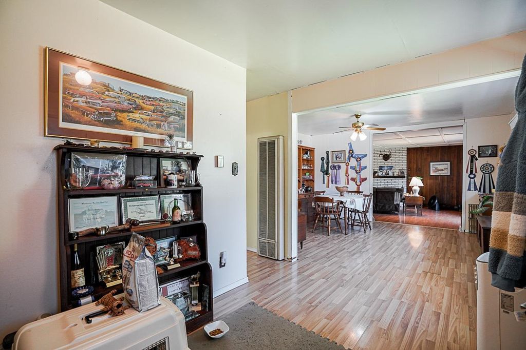 listing image 1108524977145559728