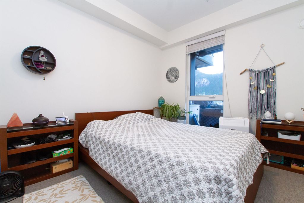 listing image 1100464611246589216
