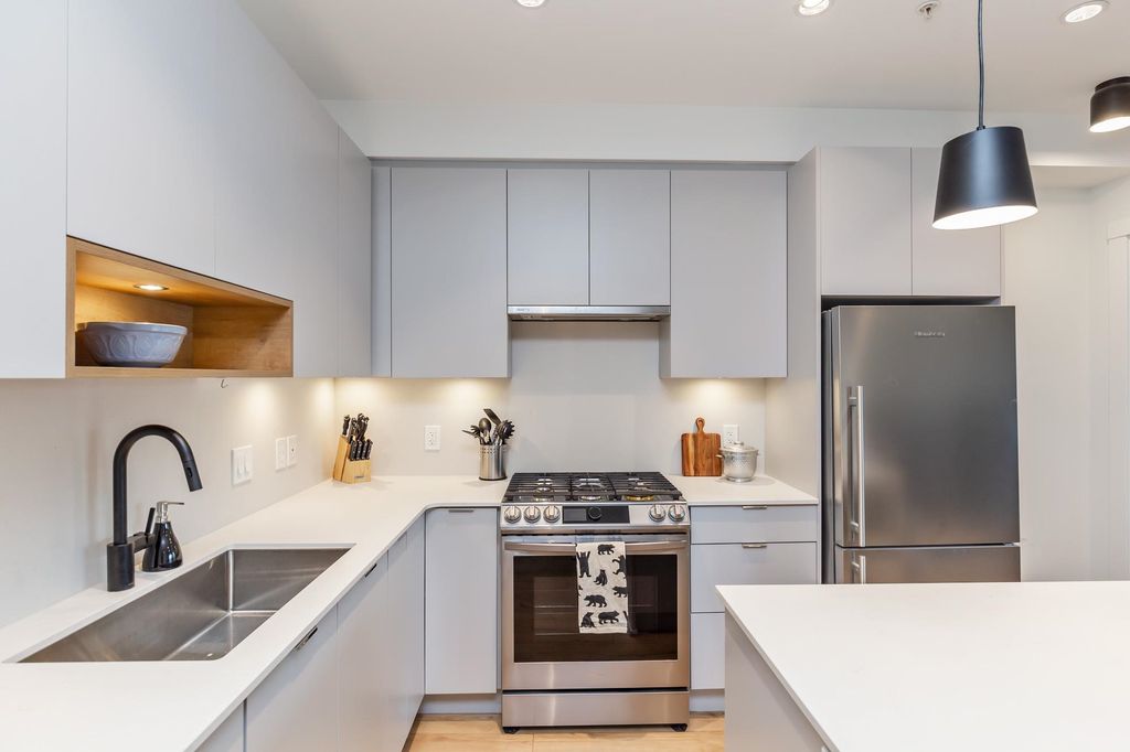 listing image 1108674247522766840