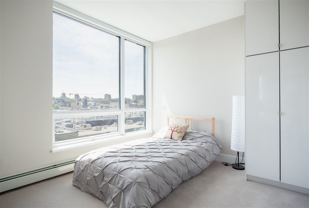 listing image 1102986979182343134