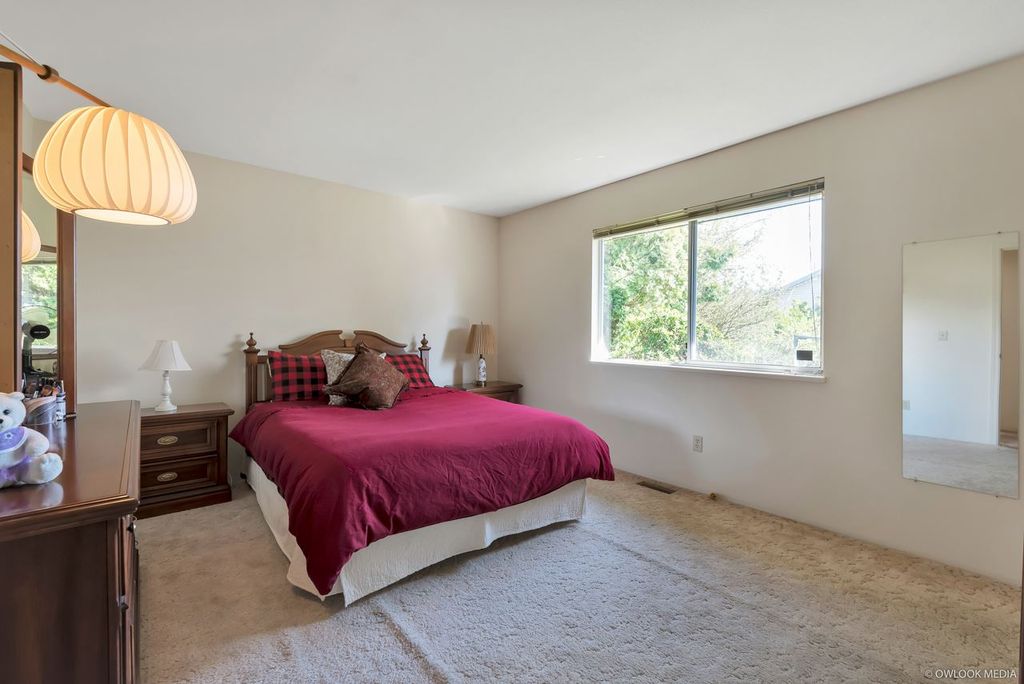 listing image 1100087078611581668