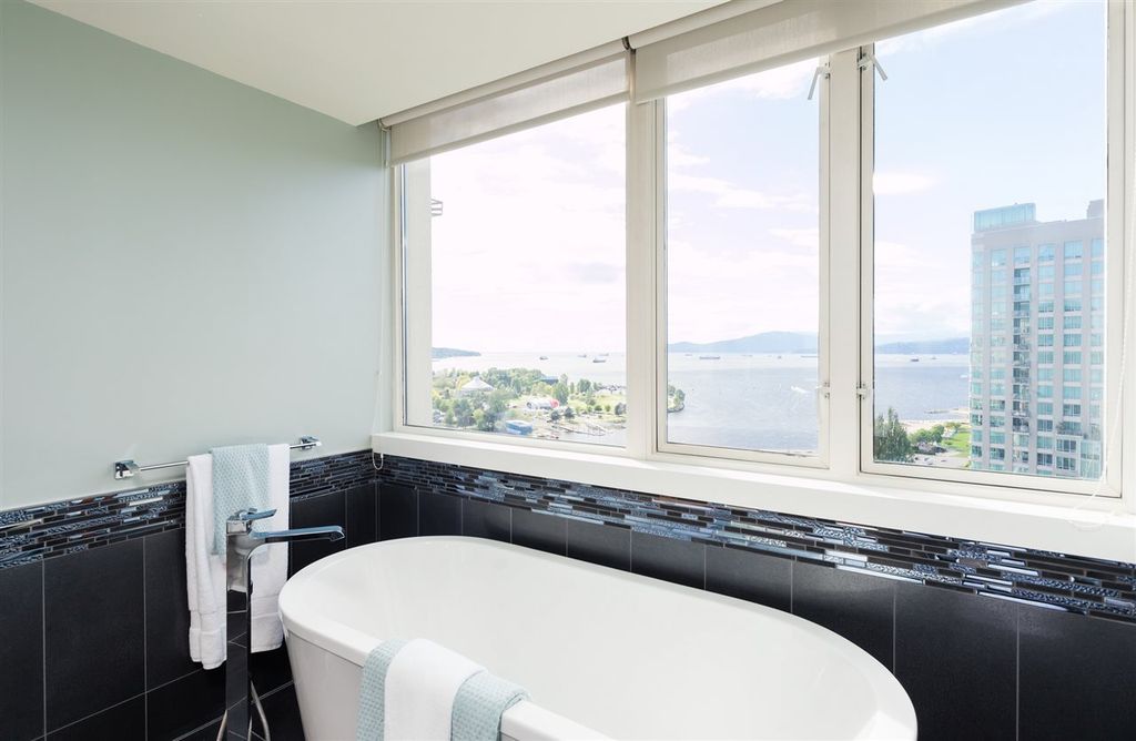 listing image 1106041914187308225