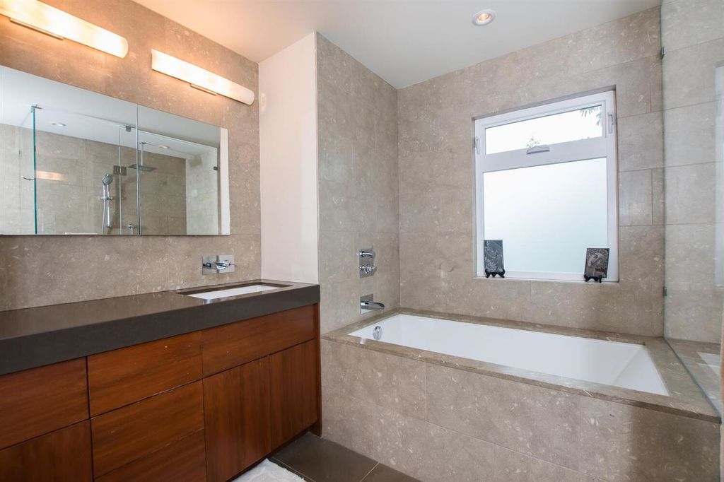 listing image 1106135079920053551