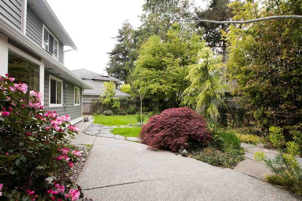 listing image 1100313547819487380