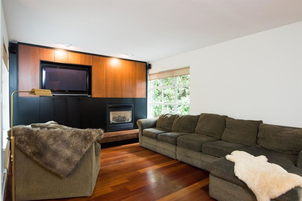 listing image 1101534345771346954