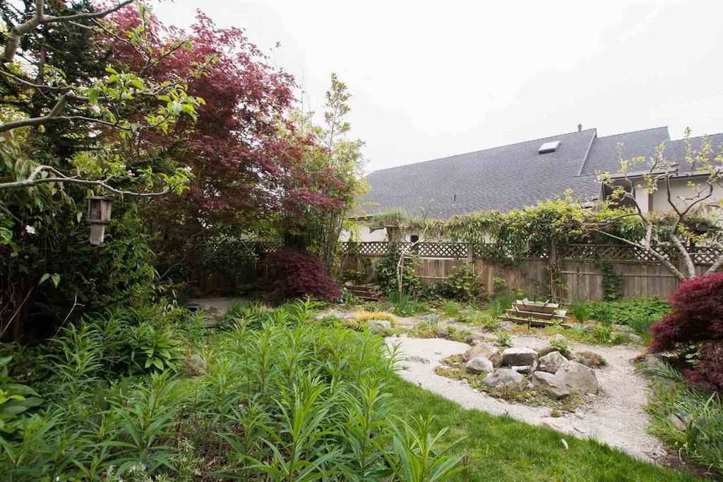 listing image 1109112125733582860