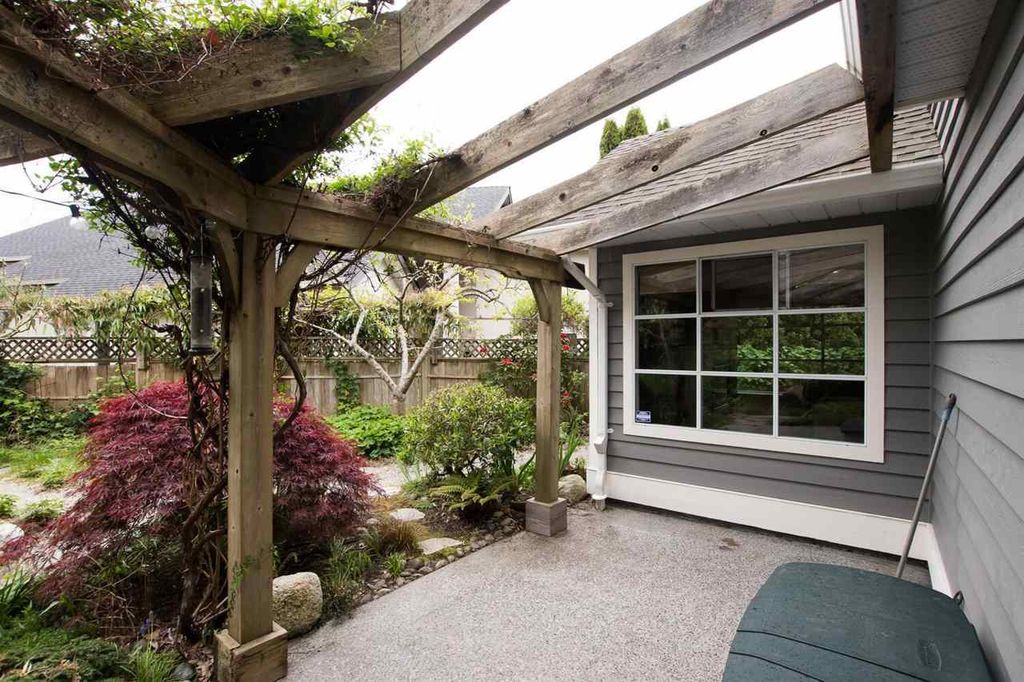 listing image 1109021852508494750
