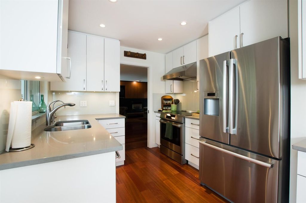 listing image 1105532136261002458