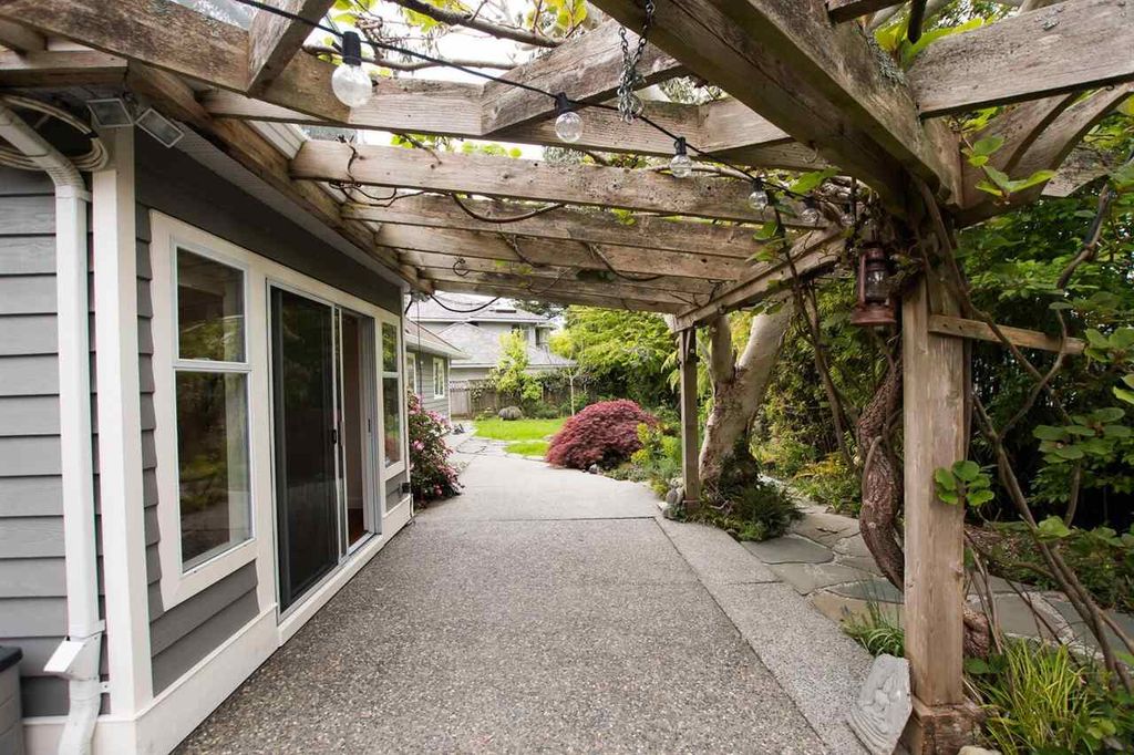 listing image 1106952345402020841