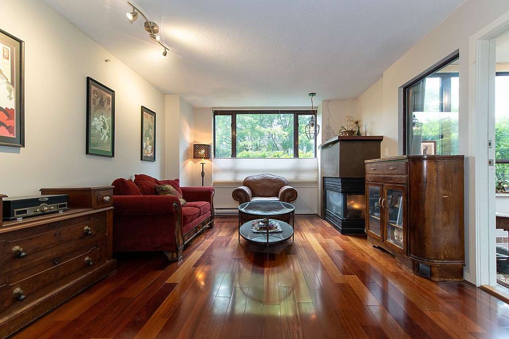 listing image 1100180801040477006
