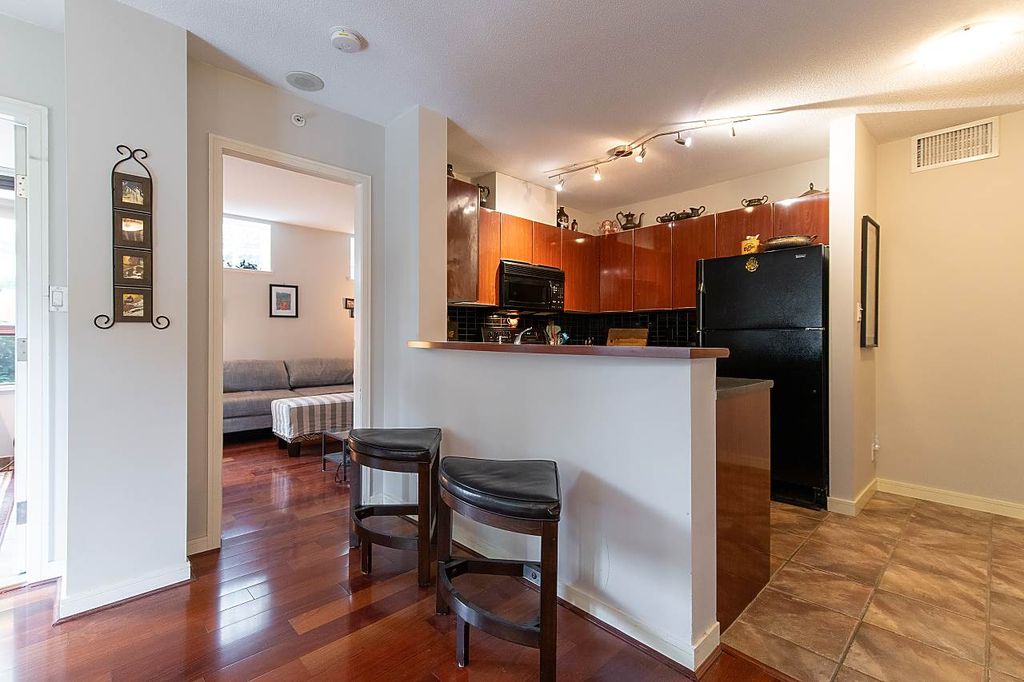 listing image 1107566250065777915