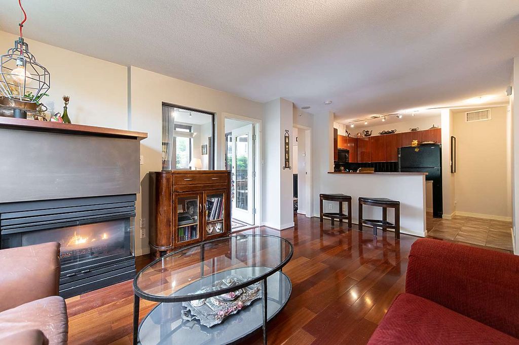 listing image 1105822881163553342