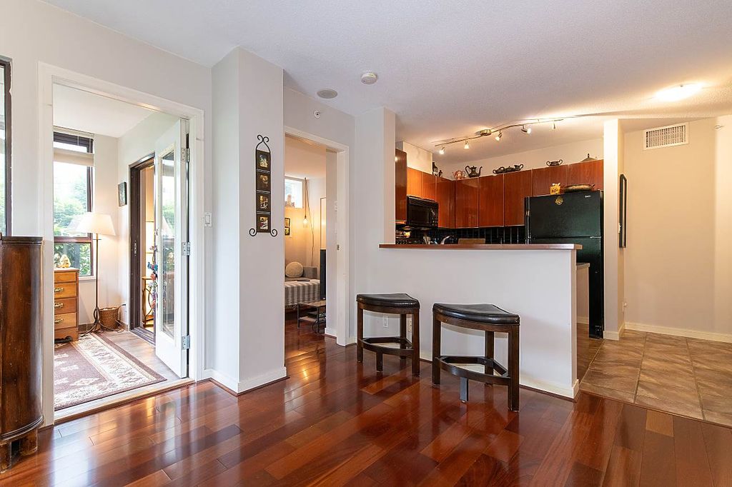 listing image 1109703156029184988