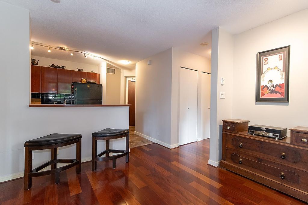 listing image 1108835476828708604