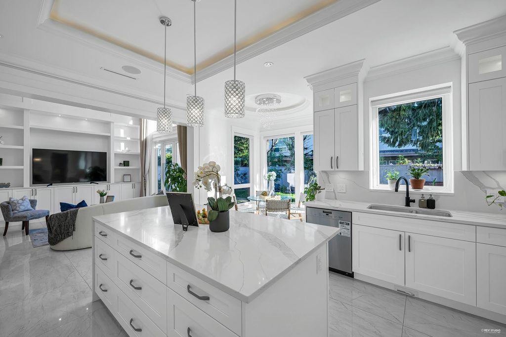 listing image 1101661044808181179