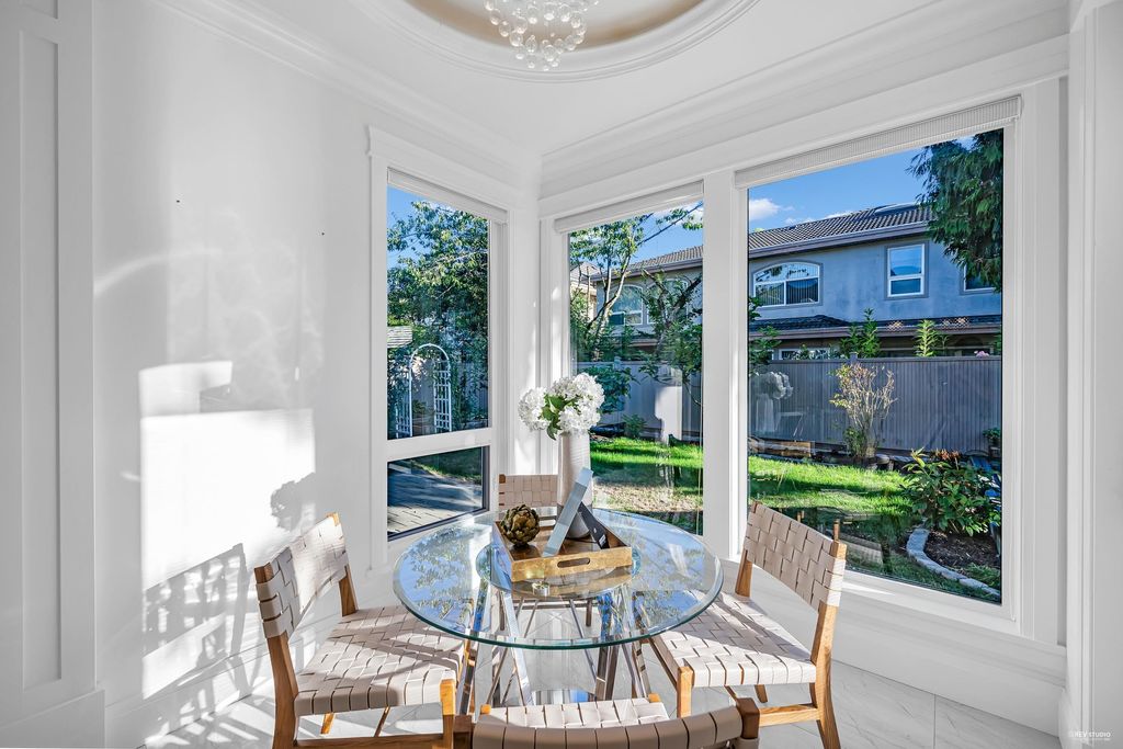 listing image 1104599004118717443
