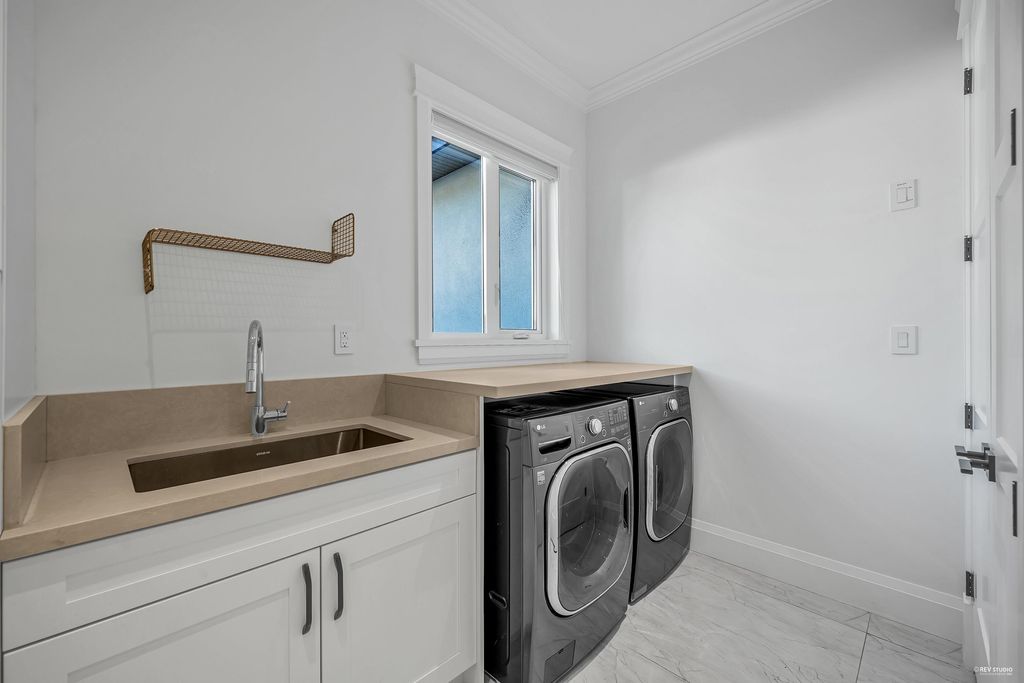 listing image 1104666738692810734