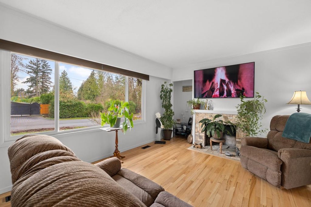 listing image 1104226304933581645