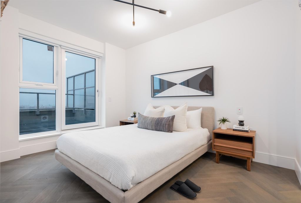 listing image 1109555507275802492