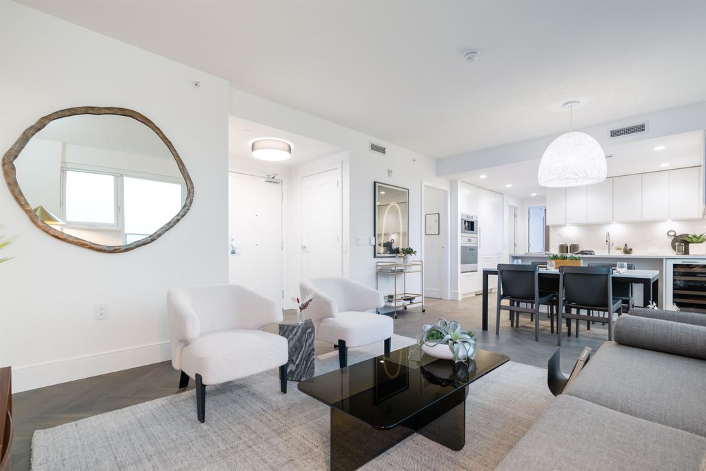 listing image 1104620483870656956