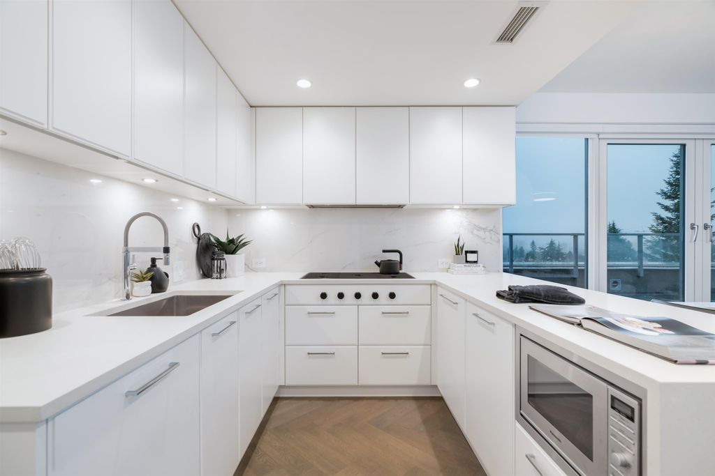 listing image 1105853657541176599
