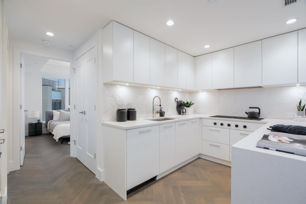 listing image 1109365945447125095