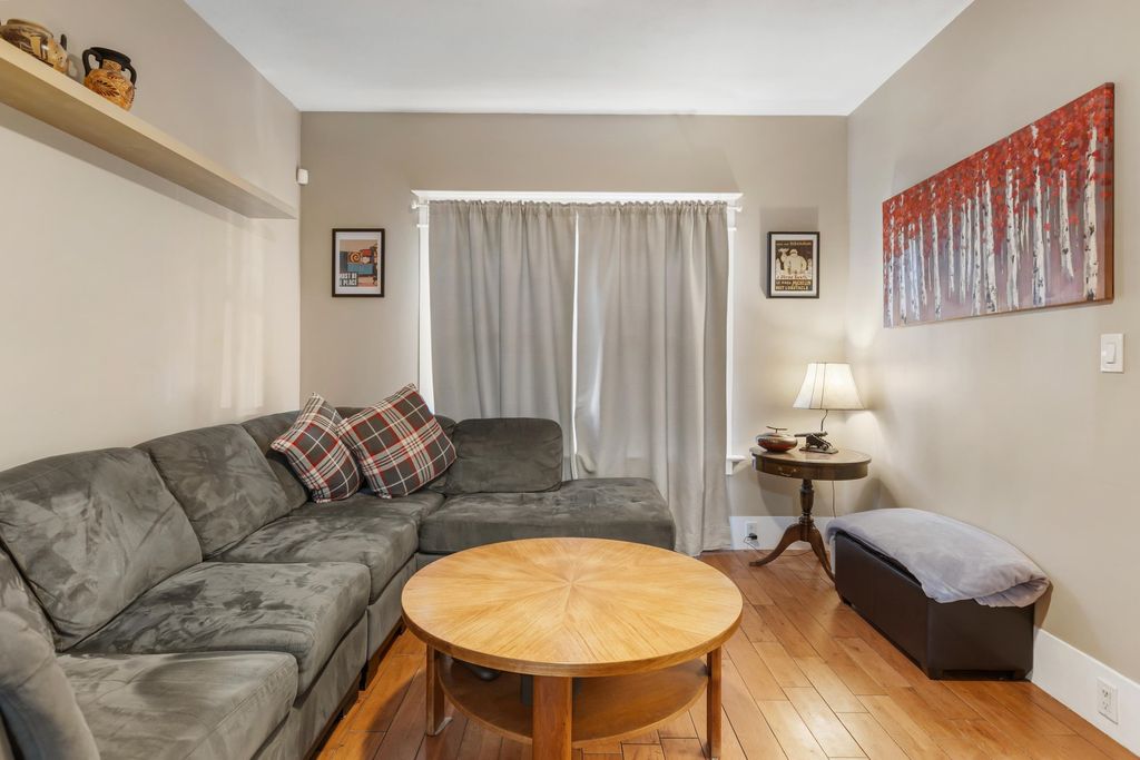 listing image 1104023524861577506