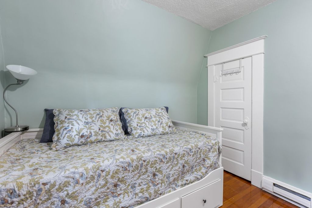 listing image 1100786691116818136