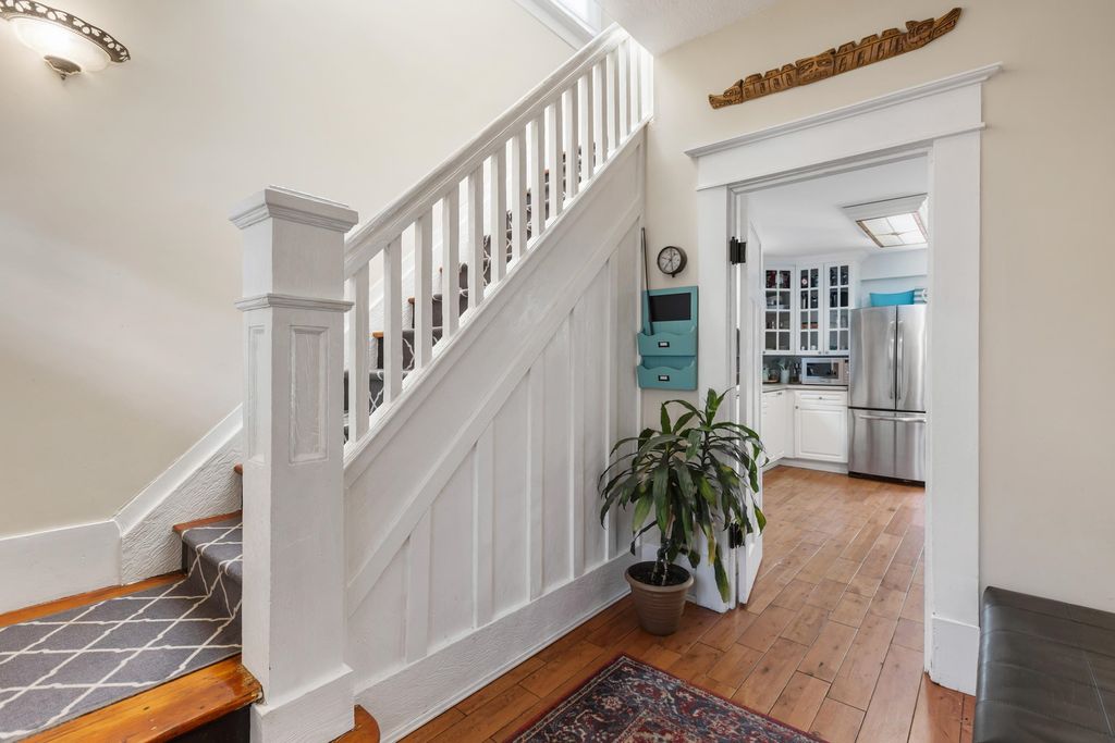listing image 1101998413131198349